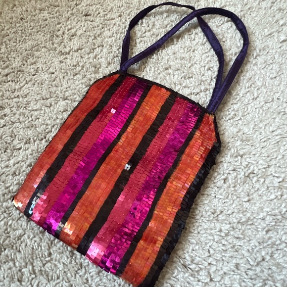 Vintage Guess mini sequin purse! - Picture 5 of 8